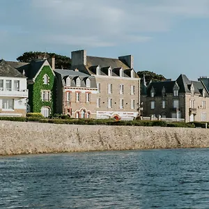 Aux Tamaris - Vue Hotel
