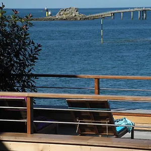  Couette-café Un Balcon Sur La Mer